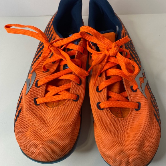Saucony long distance running shoes - Picture 1 of 4